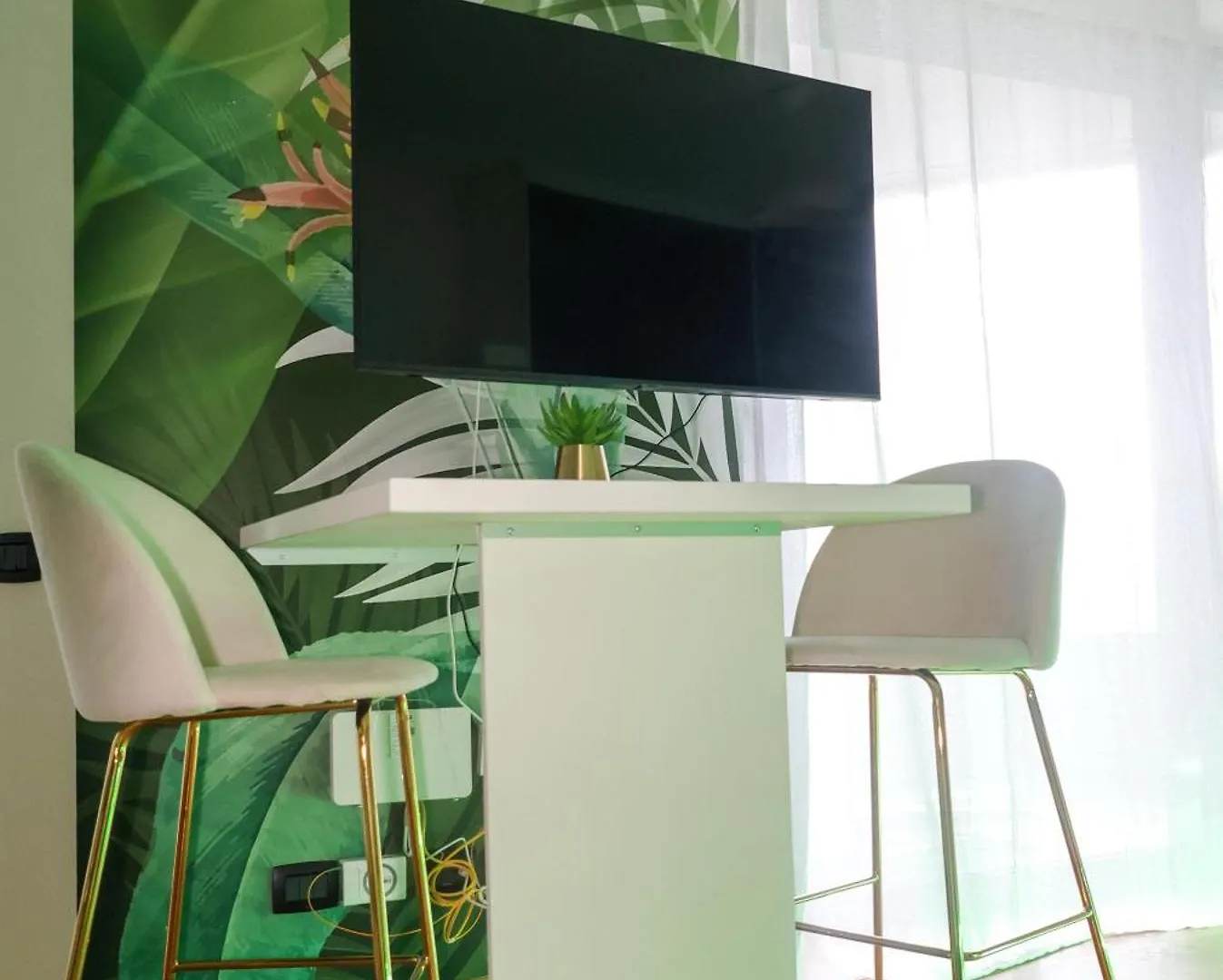 Jungle Suite And Parking Milaan Appartement